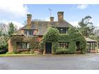 4 bedroom property for sale in Hayes Lane, Wokingham, Berkshire