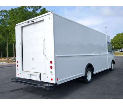 2022 Ford Utilimaster Step Van 20ft/P1100 is a White 2022 Van in Winder GA