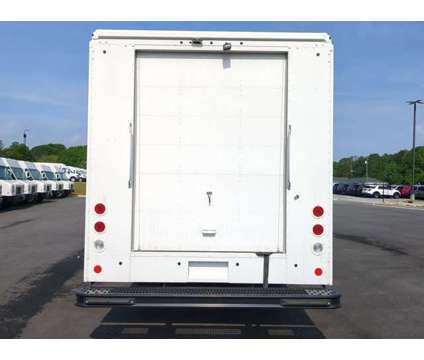 2022 Ford Utilimaster Step Van 18ft/P1000 is a White 2022 Van in Winder GA