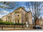 3+ bedroom flat/apartment for sale in Apsley Road, Bristol, BS8