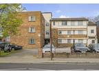 1+ bedroom flat/apartment for sale in Commonside West, Mitcham, CR4