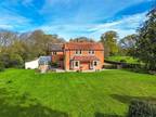 4 bedroom property for sale in Bashley Cross Road, New Milton