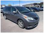 2013 Toyota Sienna LE V6 8 Passenger