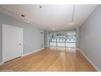 Condo For Sale In Chicago, Illinois