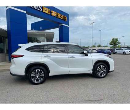 2022 Toyota Highlander Hybrid XLE is a Brown 2022 Toyota Highlander Hybrid XLE Hybrid in Saint Albans WV