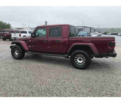 2021 Jeep Gladiator Overland is a 2021 Overland Truck in Vandalia IL