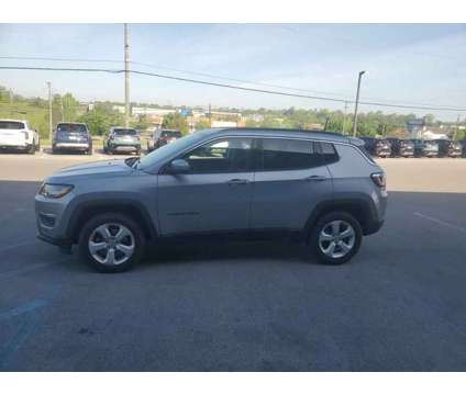 2018 Jeep Compass Latitude is a Silver 2018 Jeep Compass Latitude SUV in Nicholasville KY