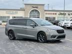 2022 Chrysler Pacifica Touring L Carfax One Owner