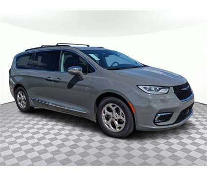 2022 Chrysler Pacifica Limited is a Grey 2022 Chrysler Pacifica Limited Car for Sale in Lake City FL