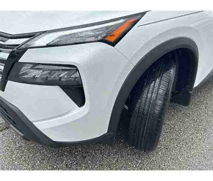 2024 Nissan Rogue SV is a White 2024 Nissan Rogue SV SUV in Stuart FL