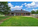 Home For Sale In Lindsay, Texas