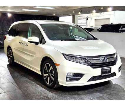 2019 Honda Odyssey for sale is a White 2019 Honda Odyssey Car for Sale in Rolling Meadows IL