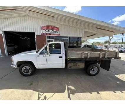 1998 Chevrolet 3500 Regular Cab &amp; Chassis for sale is a White 1998 Chevrolet 3500 Model Car for Sale in Eastman GA