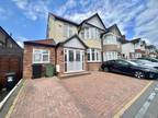 1 bedroom Flat to rent, Cassiobury Park Avenue, Watford, WD18 £1,350 pcm