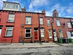 Moorfield Grove, Leeds, West Yorkshire, UK, LS12 2 bed terraced house to rent -