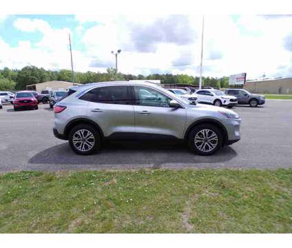 2022UsedFordUsedEscapeUsedAWD is a Silver 2022 Ford Escape Car for Sale in Amory MS