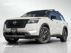 2024 Nissan Pathfinder Black|White, new