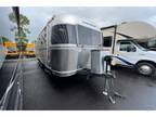 2015 Airstream Flying Cloud 25FB Twin 25ft