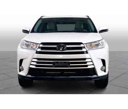 2018UsedToyotaUsedHighlanderUsedV6 AWD (Natl) is a White 2018 Toyota Highlander Car for Sale in Danvers MA