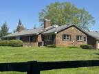 Farm House For Sale In Versailles, Kentucky