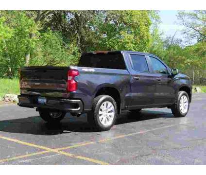 2022 Chevrolet Silverado 1500 Custom is a Grey 2022 Chevrolet Silverado 1500 Custom Truck in Oconomowoc WI