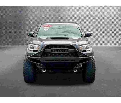 2017 Toyota Tacoma SR5 V6 is a Grey 2017 Toyota Tacoma SR5 Truck in Knoxville TN
