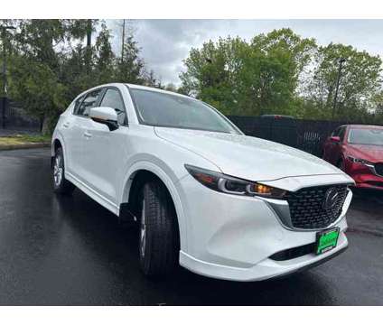 2024 Mazda CX-5 2.5 S Preferred Package is a White 2024 Mazda CX-5 SUV in Gladstone OR