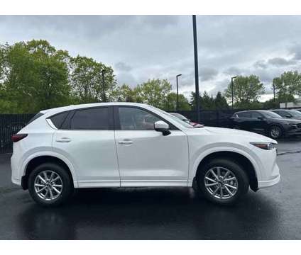 2024 Mazda CX-5 2.5 S Preferred Package is a White 2024 Mazda CX-5 SUV in Gladstone OR