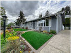 Charming 3 Bed 2 Bath Home in Beautiful Gig Harbor!
