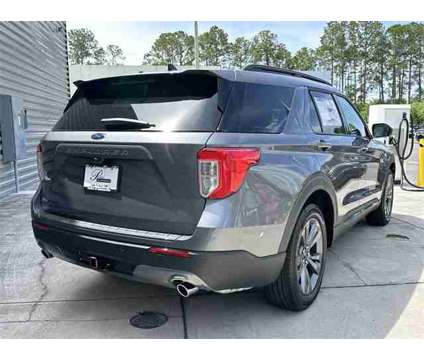 2024 Ford Explorer XLT is a Grey 2024 Ford Explorer XLT SUV in Gainesville FL