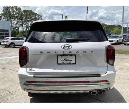 2024 Hyundai Palisade Calligraphy is a White 2024 Calligraphy SUV in Gainesville FL