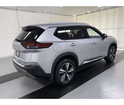 2021 Nissan Rogue SL Intelligent AWD is a Silver 2021 Nissan Rogue SL Station Wagon in Cicero NY