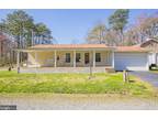 123 Davis Dr, Reedville, VA 22539