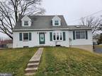 2 N Conestoga View Dr, Akron, PA 17501