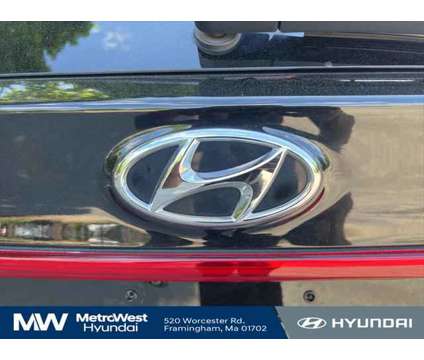 2021 Hyundai Santa Fe SEL is a Black 2021 Hyundai Santa Fe SUV in Framingham MA