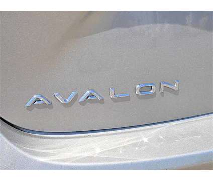 2014 Toyota Avalon Hybrid Limited is a 2014 Toyota Avalon Hybrid Limited Hybrid in Folsom CA