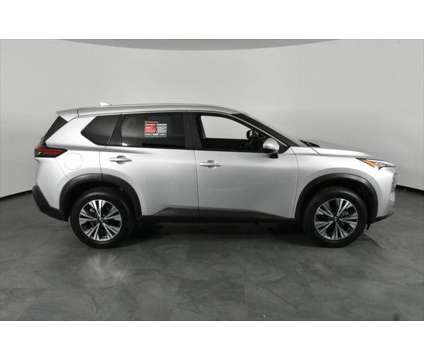 2022 Nissan Rogue SV FWD is a Silver 2022 Nissan Rogue SV Station Wagon in Orlando FL