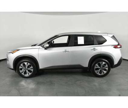2022 Nissan Rogue SV FWD is a Silver 2022 Nissan Rogue SV Station Wagon in Orlando FL