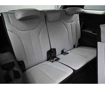 2021 Hyundai Palisade SE is a Black 2021 SUV in Michigan City IN