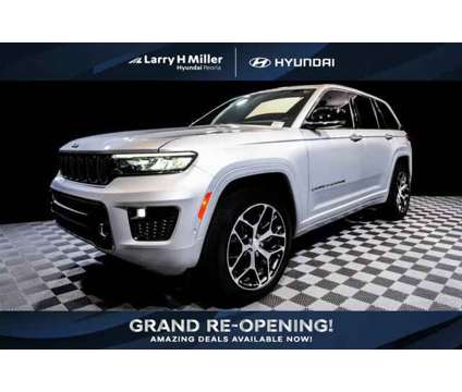 2022 Jeep Grand Cherokee Overland 4x2 is a Silver 2022 Jeep grand cherokee Overland SUV in Peoria AZ