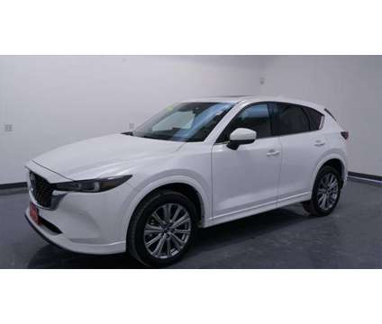 2022 Mazda CX-5 2.5 Turbo Signature is a White 2022 Mazda CX-5 SUV in Waterloo IA