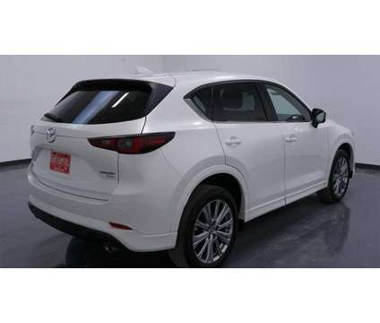 2022 Mazda CX-5 2.5 Turbo Signature is a White 2022 Mazda CX-5 SUV in Waterloo IA