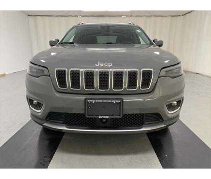 2021 Jeep Cherokee Limited 4X4 is a Grey 2021 Jeep Cherokee Limited SUV in Cicero NY