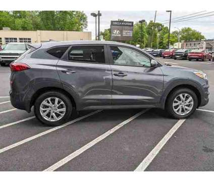 2021 Hyundai Tucson SE is a 2021 Hyundai Tucson SE SUV in Quakertown PA