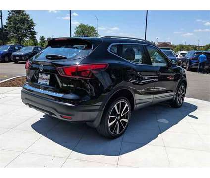 2017 Nissan Rogue Sport SL is a Black 2017 Nissan Rogue Station Wagon in Algonquin IL