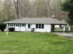 Home For Rent In Harveys Lake, Pennsylvania