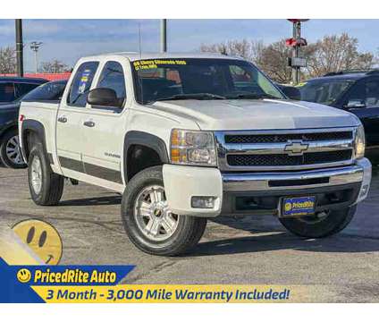 2009 Chevrolet Silverado 1500 Crew Cab for sale is a White 2009 Chevrolet Silverado 1500 Crew Cab Car for Sale in Lincoln NE