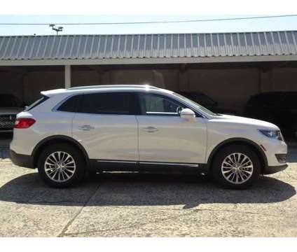 2018 Lincoln MKX Select is a Silver, White 2018 Lincoln MKX Select Car for Sale in Chambersburg PA
