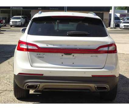 2018 Lincoln MKX Select is a Silver, White 2018 Lincoln MKX Select Car for Sale in Chambersburg PA