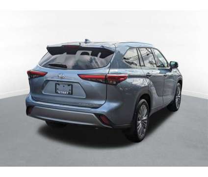 2022 Toyota Highlander Platinum is a Silver 2022 Toyota Highlander Car for Sale in Utica, NY NY